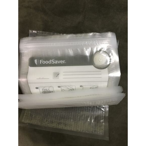 FoodSaver 1-Quart BPA-Free Multilayer Construction Vacuum Zipper Bags, 14 Count - Picture 1 of 3